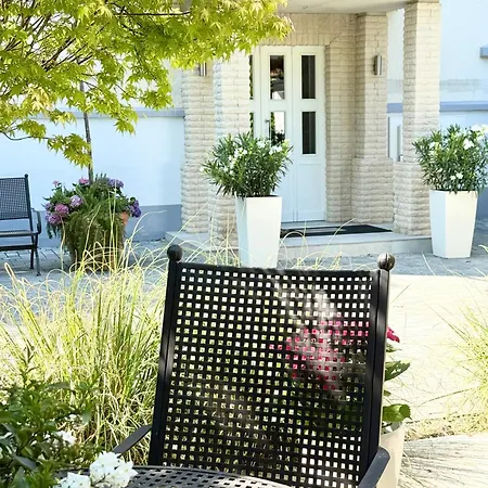 Gloria Luxuswohnungen 아파트 바덴바일러