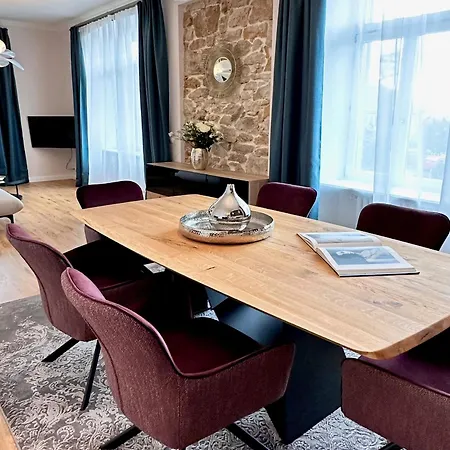 Gloria Luxuswohnungen 아파트 바덴바일러