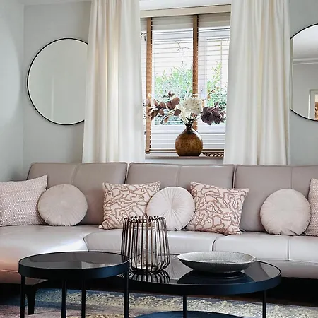 Gloria Luxuswohnungen *